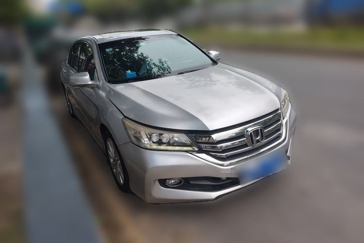Used Honda Accord 2014 2.4L EXN Luxury Navigation Edition Front Right 45 Deg