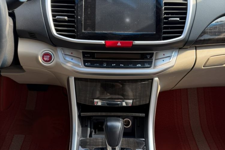 Used Honda Accord 2014 2.4L EX Luxury Edition Audio And AC Panel