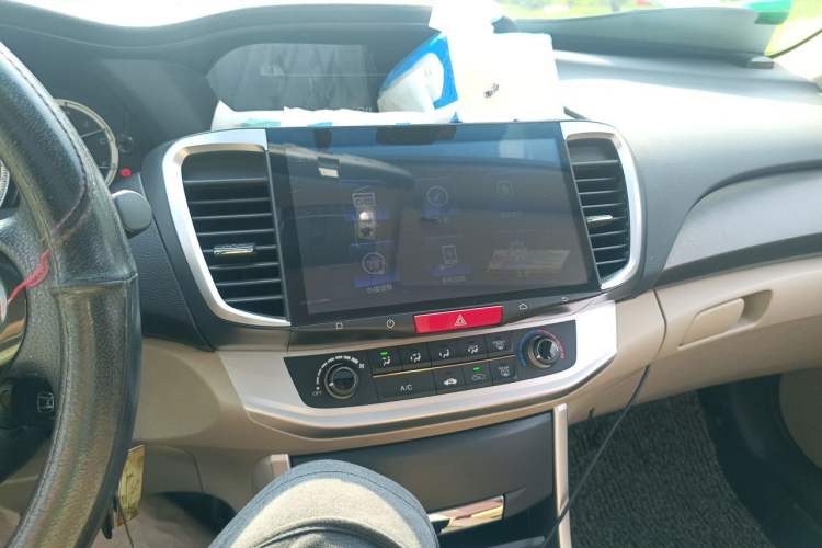 Used Honda Accord 2014 2.0L LX Comfort Edition Audio And AC Panel