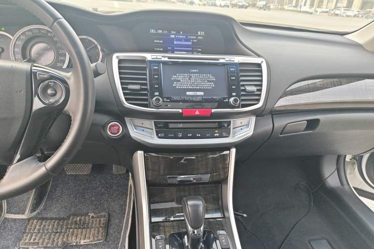 Used Honda Accord 2014 2.4L EXN Luxury Navigation Edition Audio And AC Panel