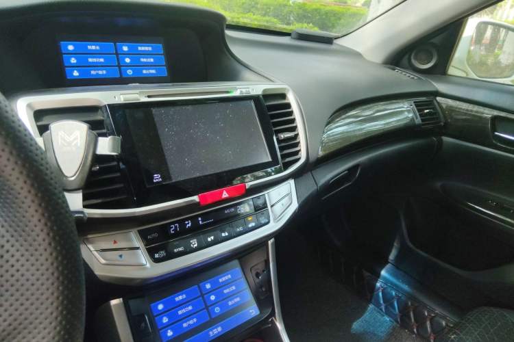 Used Honda Accord 2014 2.4L LX Comfort Edition Audio And AC Panel