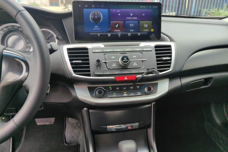 Used Honda Accord 2014 2.0L LX Comfort Edition Audio And AC Panel