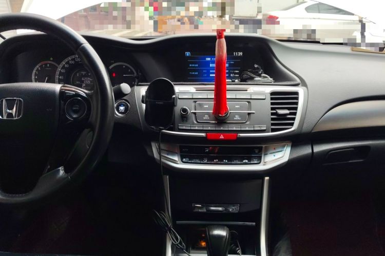 Used Honda Accord 2014 2.0L EX Luxury Edition Audio And AC Panel