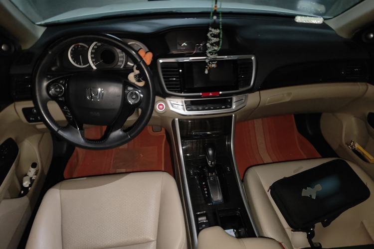 Used Honda Accord 2014 2.4L EX Luxury Edition Center Console