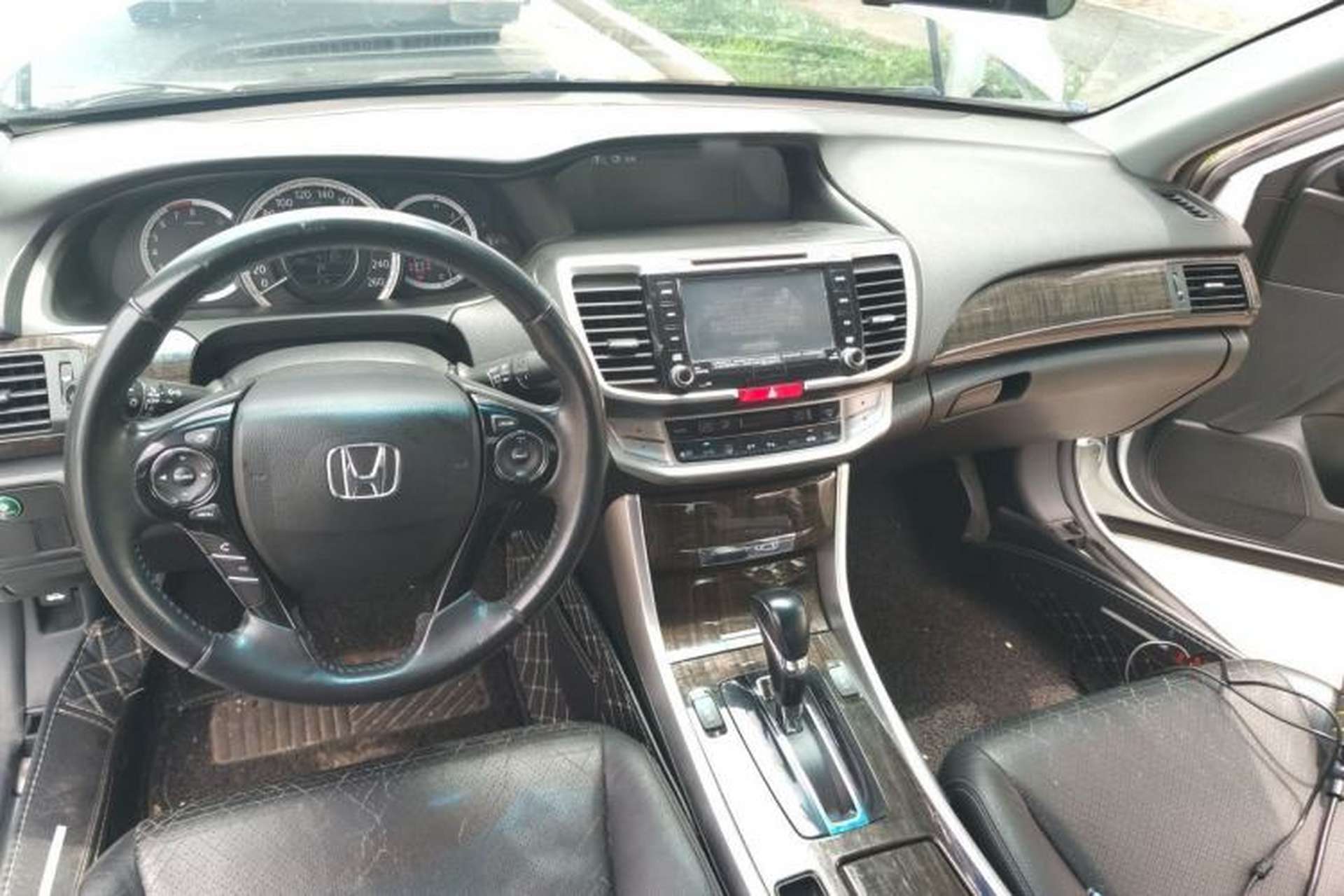 Used Honda Accord 2014 2.4L EX Luxury Edition Center Console