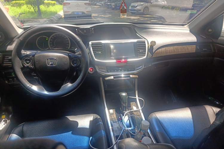 Used Honda Accord 2014 2.4L EX Luxury Edition Center Console