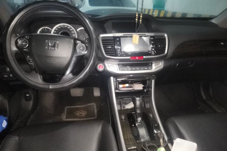 Used Honda Accord 2014 2.4L EXN Luxury Navigation Edition Center Console