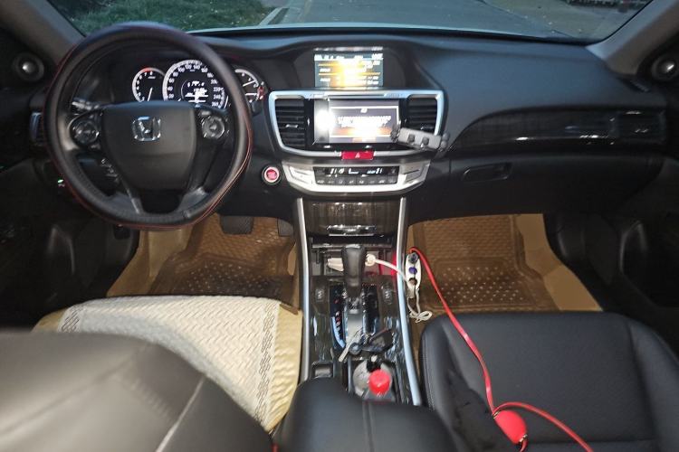 Used Honda Accord 2014 2.4L EX Luxury Edition Center Console