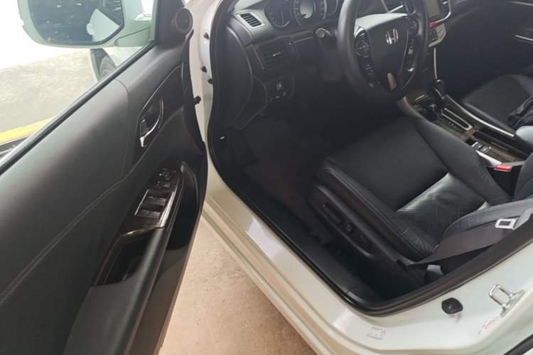 Used Honda Accord 2014 2.4L LX Comfort Edition Driver Seat