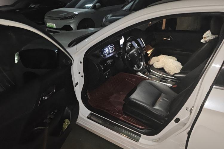 Used Honda Accord 2014 2.0L EX Luxury Edition Driver Seat