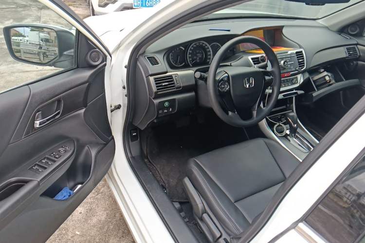 Used Honda Accord 2014 2.0L LX Comfort Edition Driver Seat