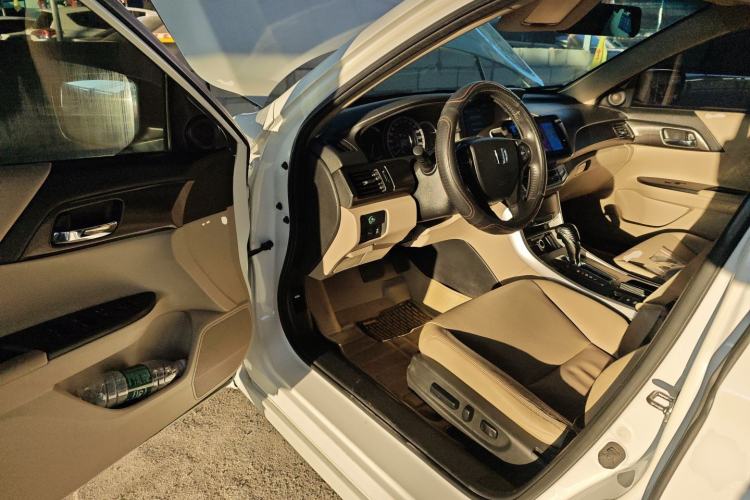 Used Honda Accord 2014 2.0L EX Luxury Edition Driver Seat