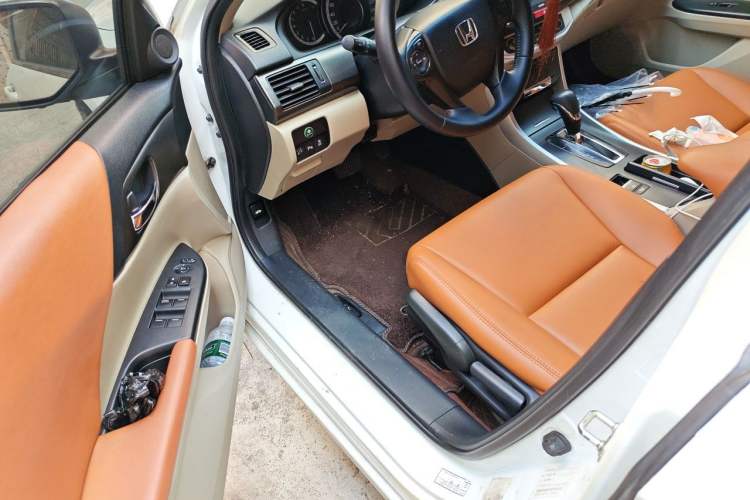Used Honda Accord 2014 2.0L LX Comfort Edition Driver Seat