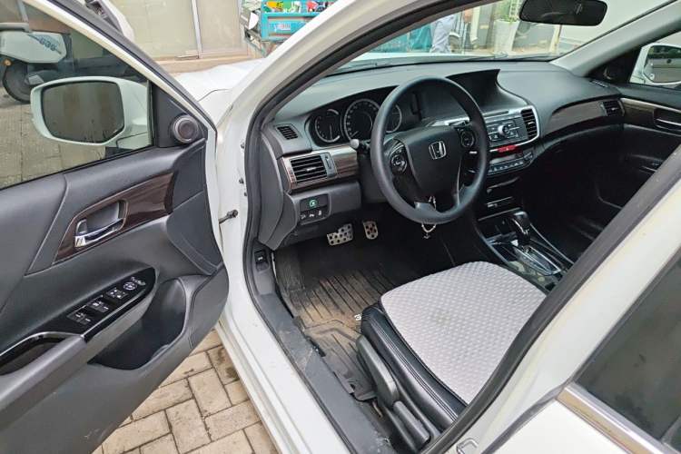 Used Honda Accord 2014 2.0L LX Comfort Edition Driver Seat