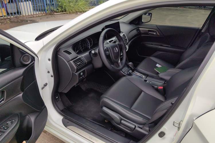 Used Honda Accord 2014 2.0L LX Comfort Edition Driver Seat