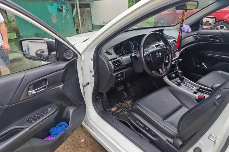 Used Honda Accord 2014 2.0L EX Luxury Edition Driver Seat