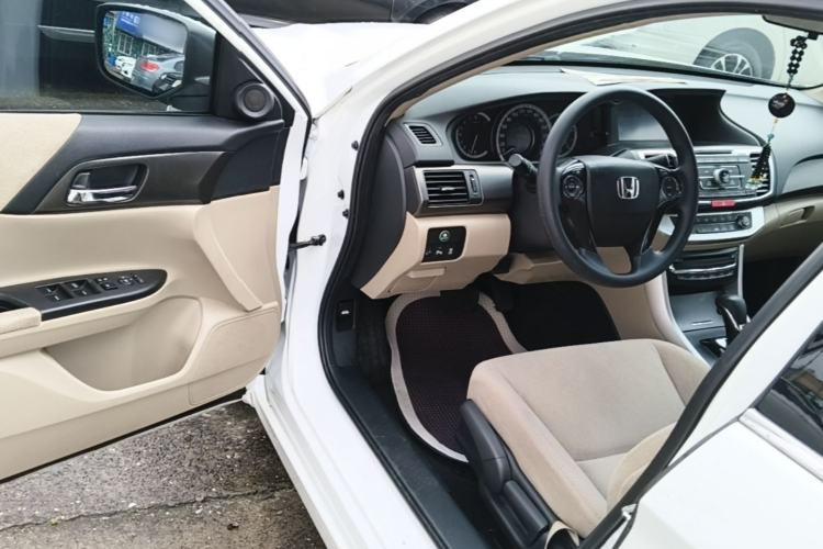 Used Honda Accord 2014 2.0L LX Comfort Edition Driver Seat