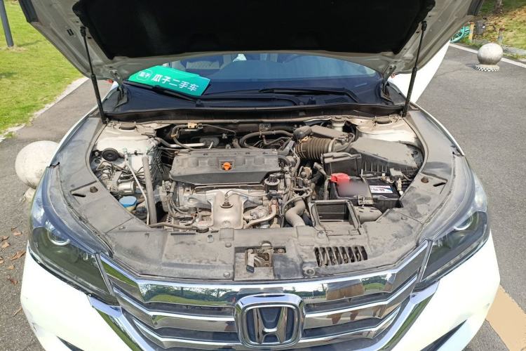 Used Honda Accord 2014 2.0L LX Comfort Edition Engine Bay