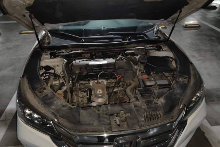 Used Honda Accord 2014 2.4L EX Luxury Edition Engine Bay