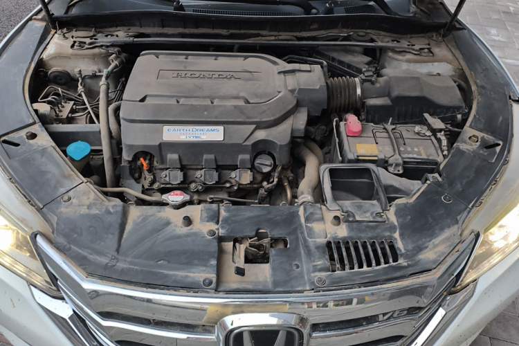 Used Honda Accord 2014 3.0L EXLN Flagship Edition Engine Bay