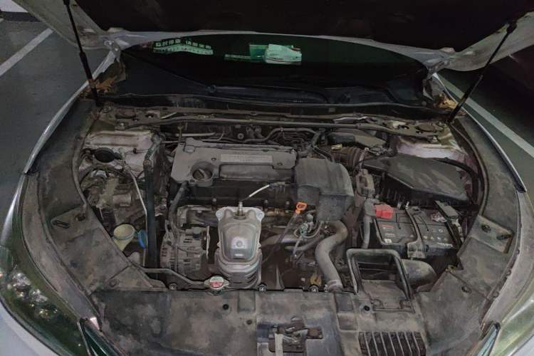 Used Honda Accord 2014 2.4L EXN Luxury Navigation Edition Engine Bay