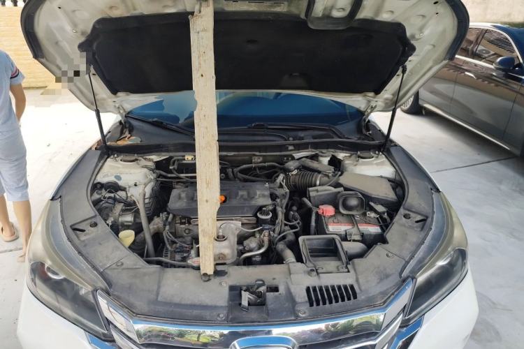 Used Honda Accord 2014 2.0L LX Comfort Edition Engine Bay