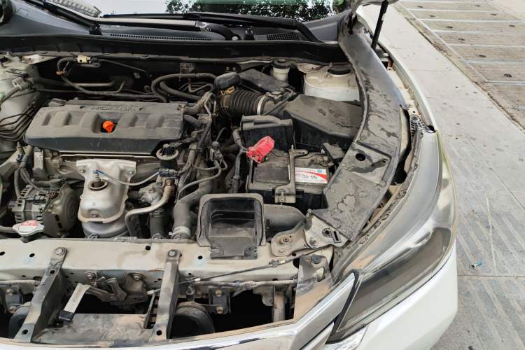 Used Honda Accord 2014 2.0L LX Comfort Edition Engine Bay Left