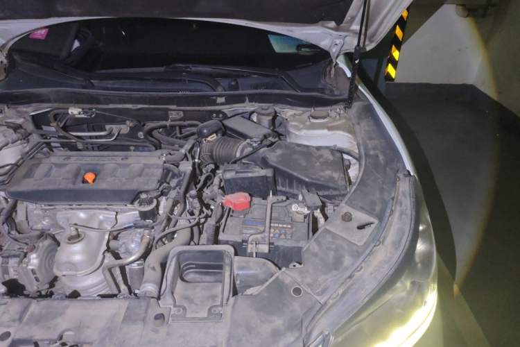 Used Honda Accord 2014 2.0L LX Comfort Edition Engine Bay Left