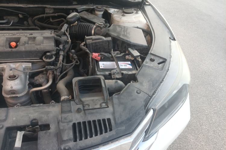 Used Honda Accord 2014 2.0L EXN Luxury Navigation Edition Engine Bay Left