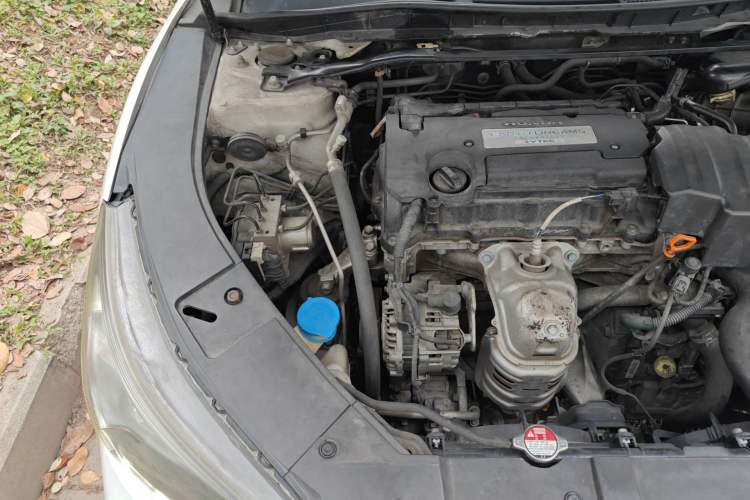 Used Honda Accord 2014 2.4L LX Comfort Edition Engine Bay Right