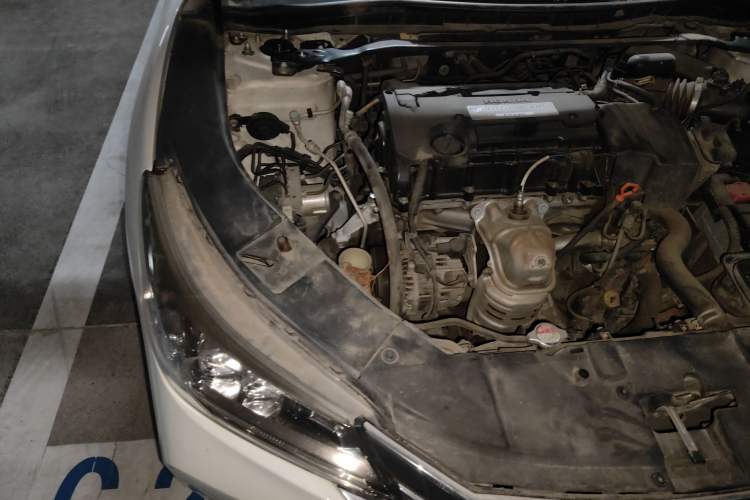 Used Honda Accord 2014 2.4L EX Luxury Edition Engine Bay Right