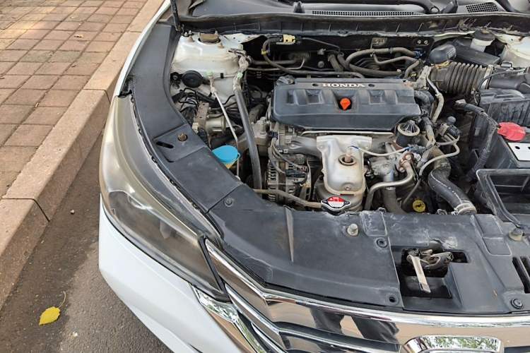 Used Honda Accord 2014 2.0L LX Comfort Edition Engine Bay Right