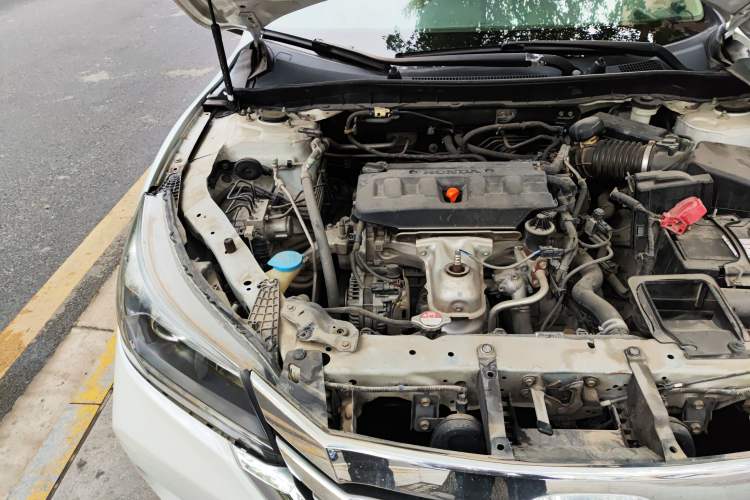 Used Honda Accord 2014 2.0L LX Comfort Edition Engine Bay Right
