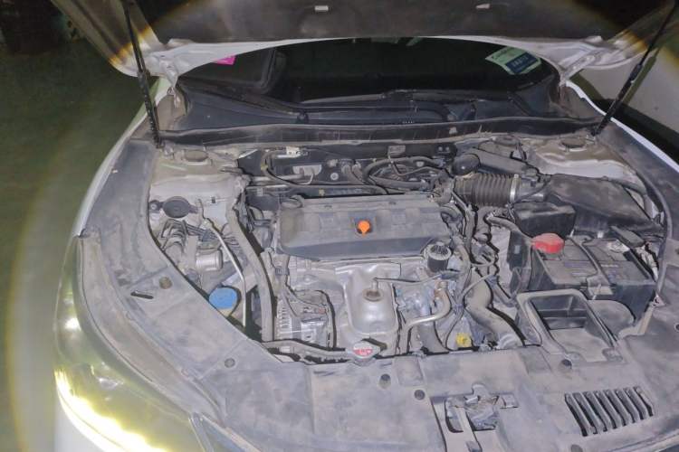 Used Honda Accord 2014 2.0L LX Comfort Edition Engine Bay Right