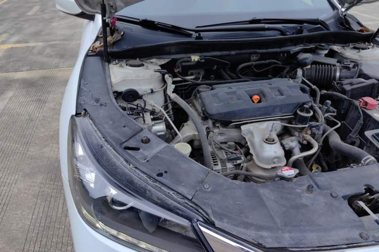 Used Honda Accord 2014 2.0L LX Comfort Edition Engine Bay Right