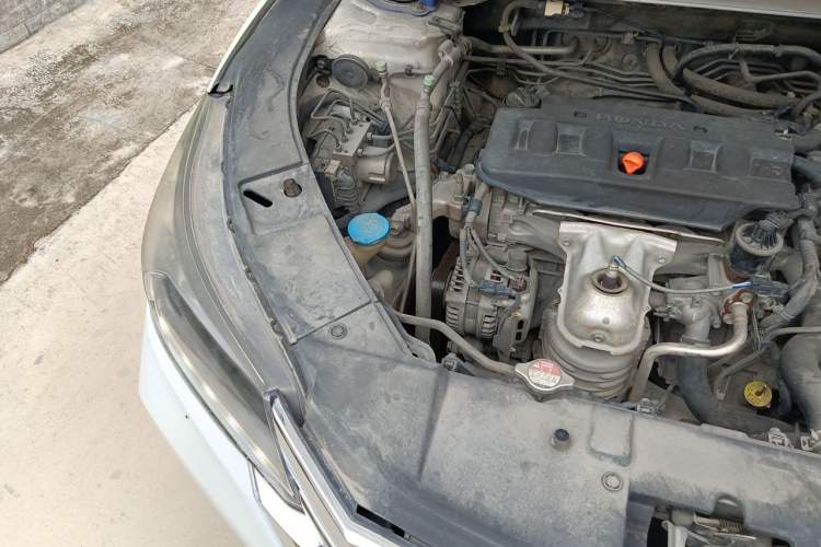 Used Honda Accord 2014 2.0L LX Comfort Edition Engine Bay Right