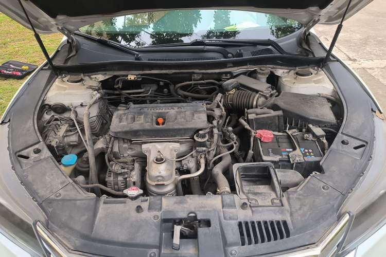 Used Honda Accord 2014 2.0L EX Luxury Edition Engine Bay