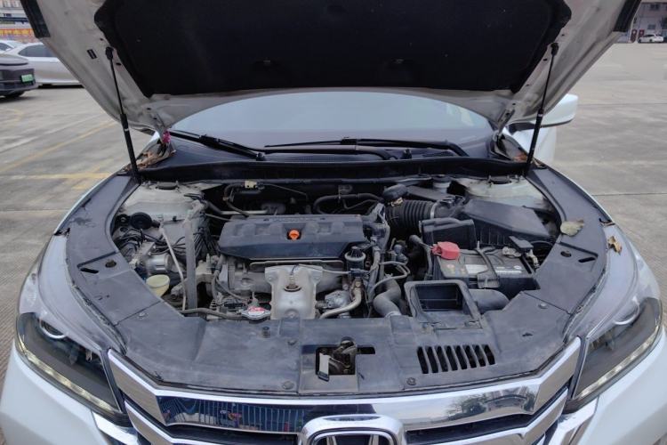 Used Honda Accord 2014 2.0L LX Comfort Edition Engine Bay