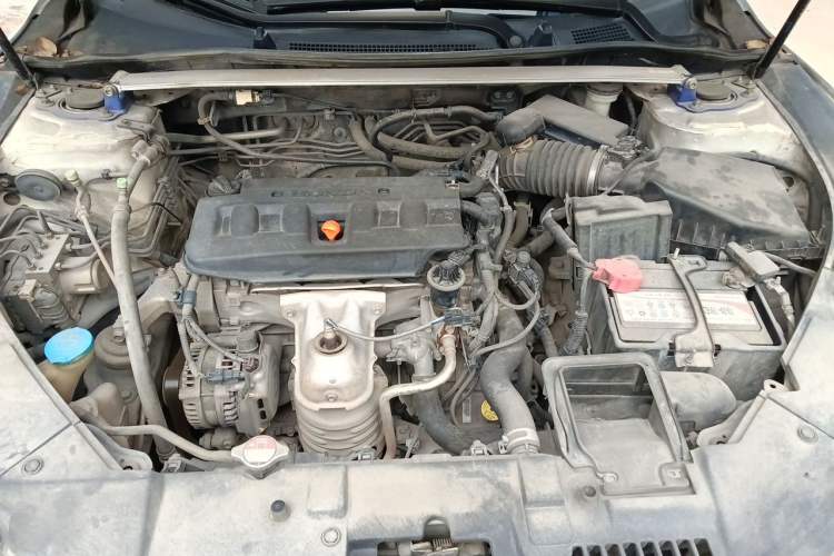 Used Honda Accord 2014 2.0L LX Comfort Edition Engine Bay