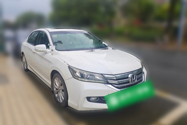 Used Honda Accord 2014 2.4L LX Comfort Edition Front Right 45 Deg