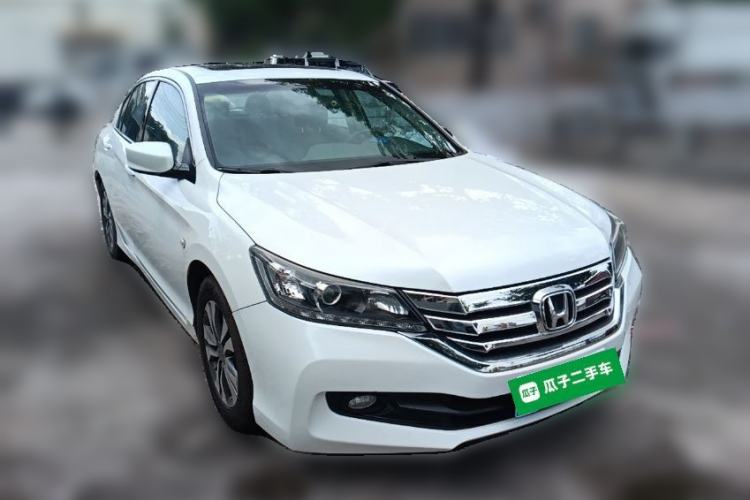 Used Honda Accord 2014 2.0L LX Comfort Edition Front Right 45 Deg
