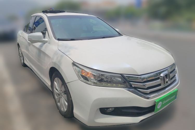 Used Honda Accord 2014 2.4L EX Luxury Edition Front Right 45 Deg