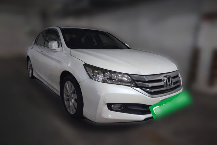 Used Honda Accord 2014 2.4L EX Luxury Edition Front Right 45 Deg