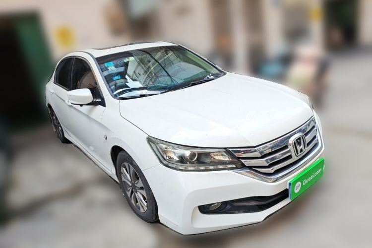 Used Honda Accord 2014 2.0L LX Comfort Edition Front Right 45 Deg