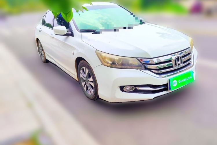 Used Honda Accord 2014 2.0L EX Luxury Edition Front Right 45 Deg