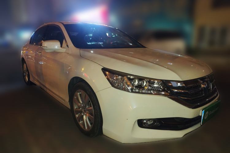 Used Honda Accord 2014 2.4L EX Luxury Edition Front Right 45 Deg