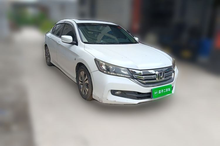 Used Honda Accord 2014 2.0L LX Comfort Edition Front Right 45 Deg