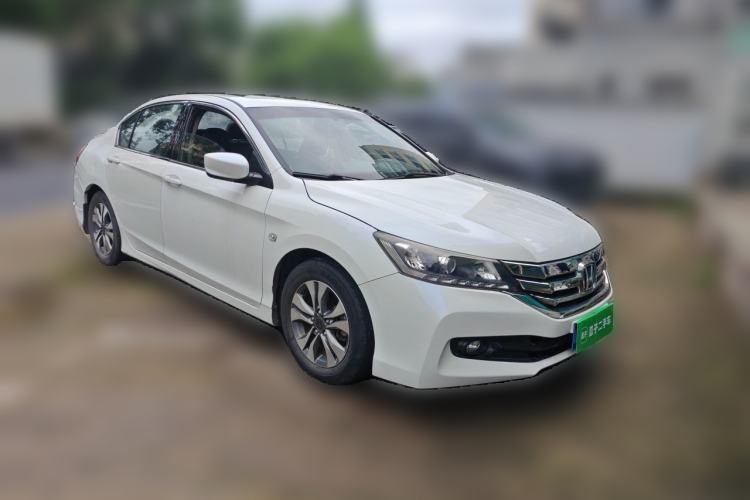 Used Honda Accord 2014 2.0L EX Luxury Edition Front Right 45 Deg