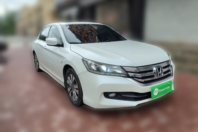 Used Honda Accord 2014 2.0L EX Luxury Edition Front Right 45 Deg