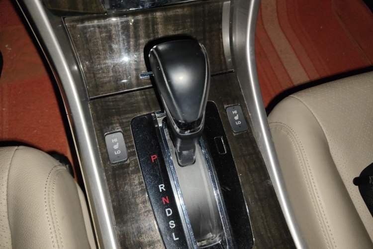 Used Honda Accord 2014 2.4L EX Luxury Edition Gear Lever